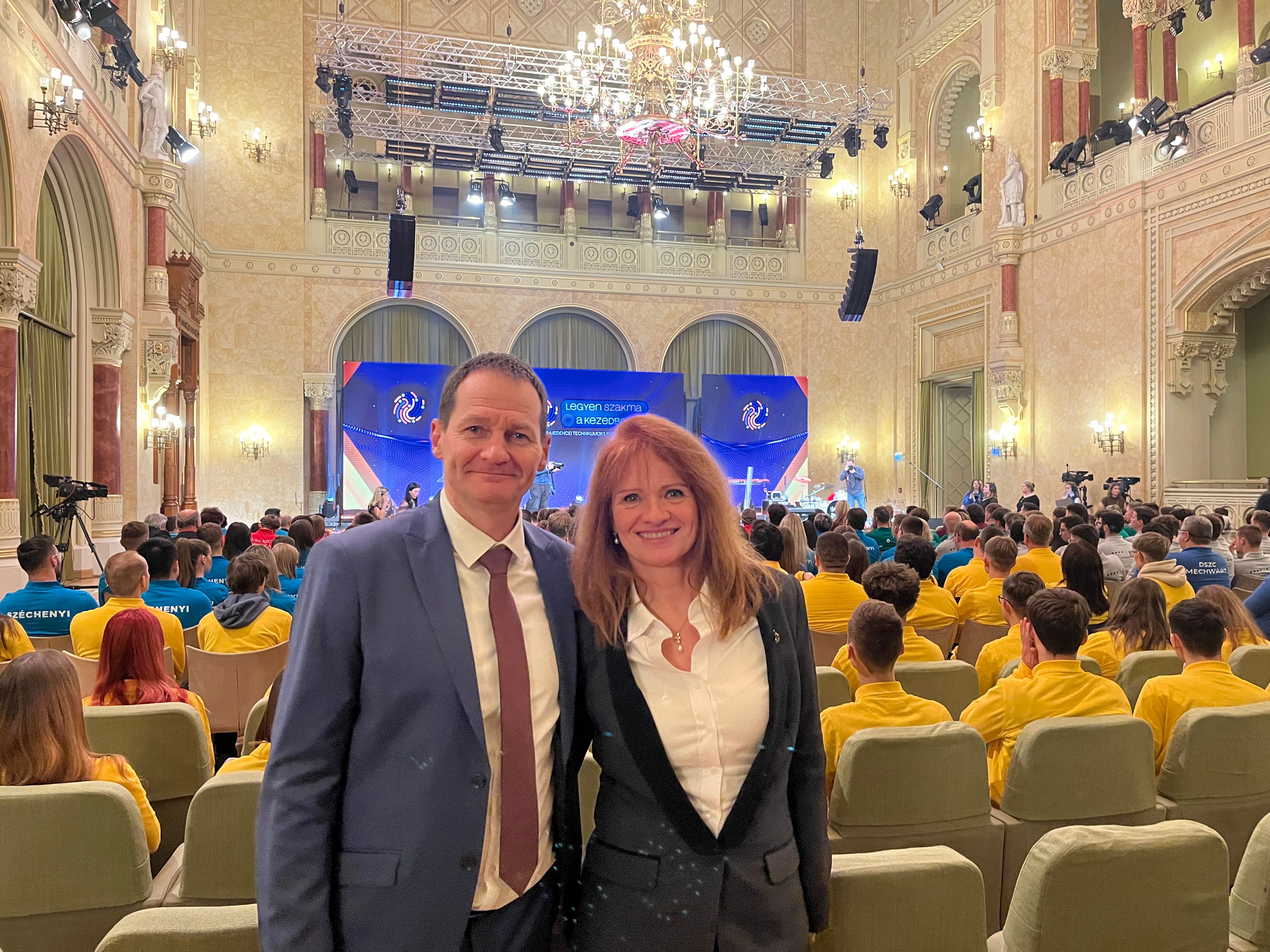 „Legyen szakma a kezedben!”