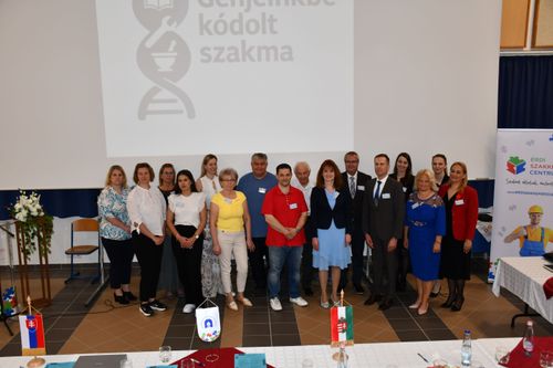 Nyitórendezvénnyel elstartolt a „Génjeinkbe kódolt szakma” projektje